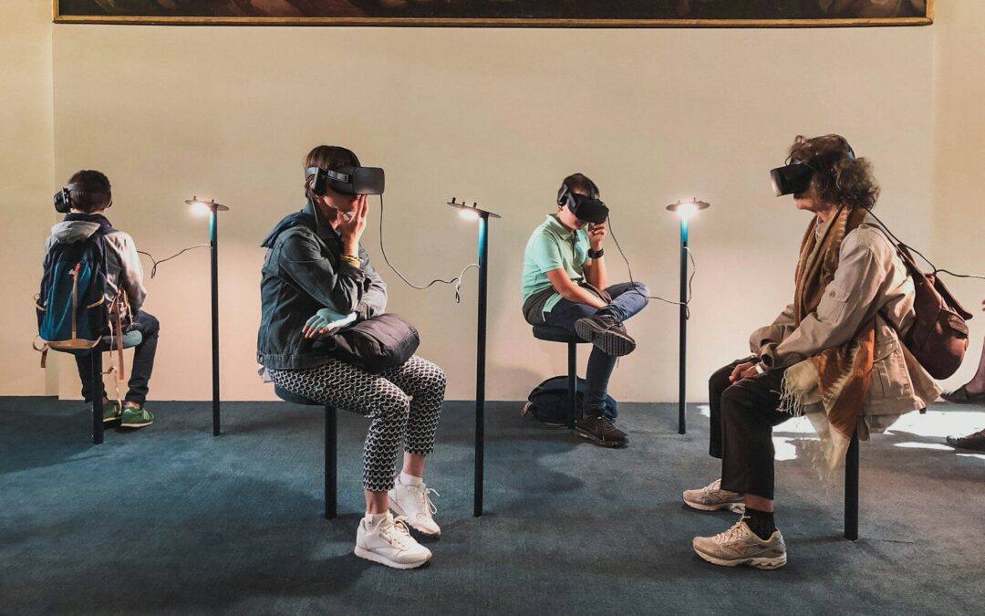 Perbedaan antara VR, AR, dan MR.
